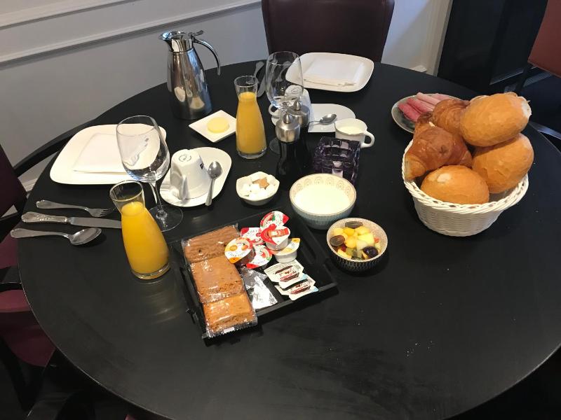 Hotel Honfleur - image 25