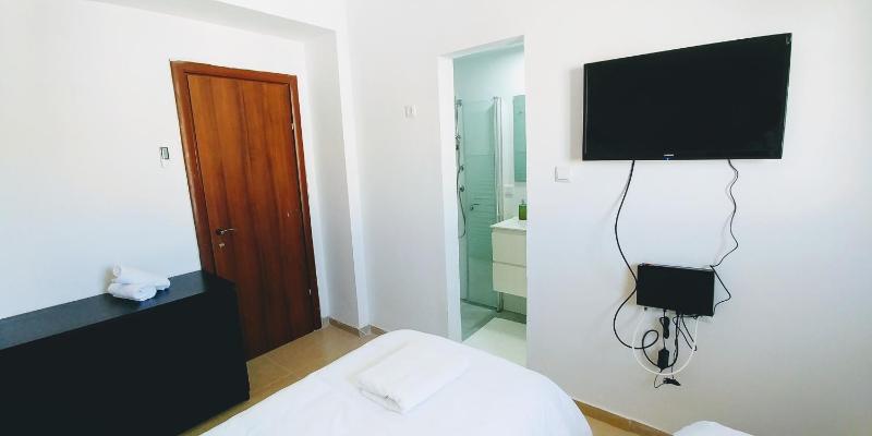 Double Room with Private Bathroom image 2