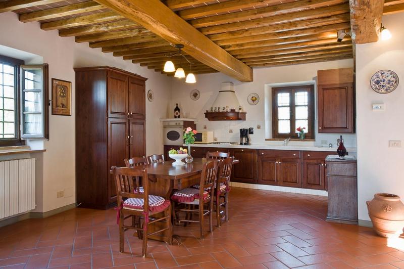 Superior Apartment image 2