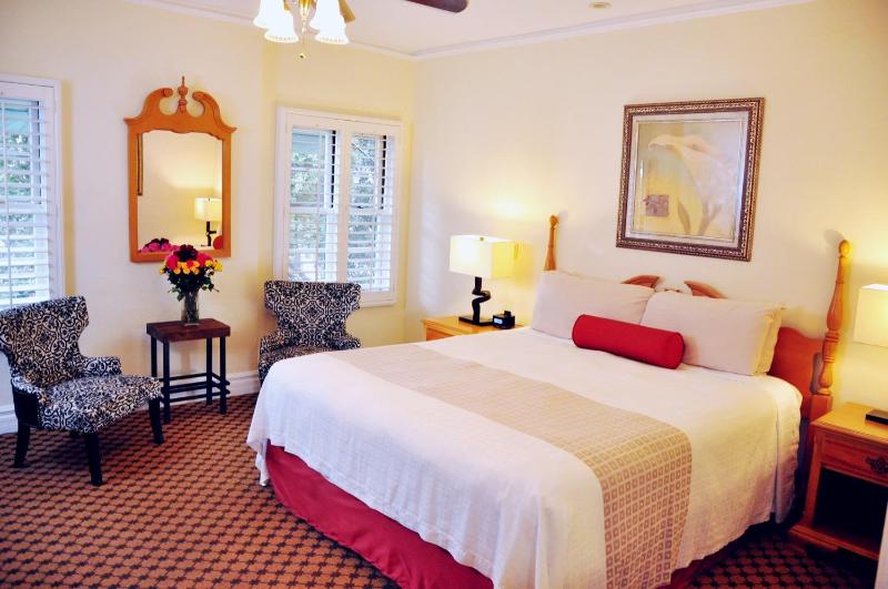 King Room image 3