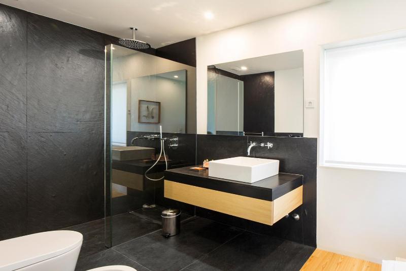 One Bedroom Apartment Ground floor with Garden View image 2