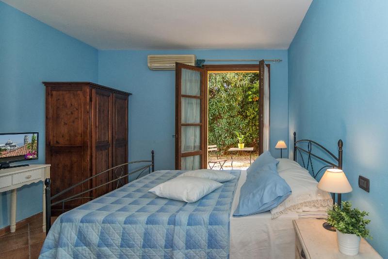 Double Room image 2