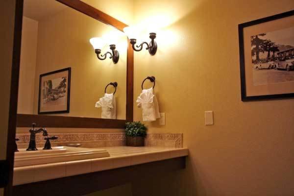 Studio Apartment - Non-smoking image 2