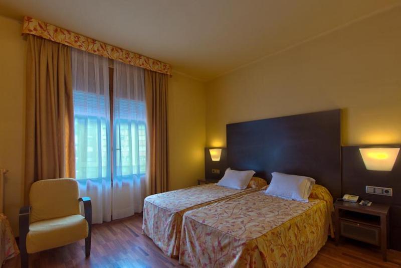 Triple Room (3 Adults) image 3