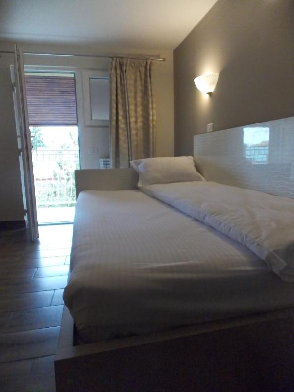 Single Room image 2