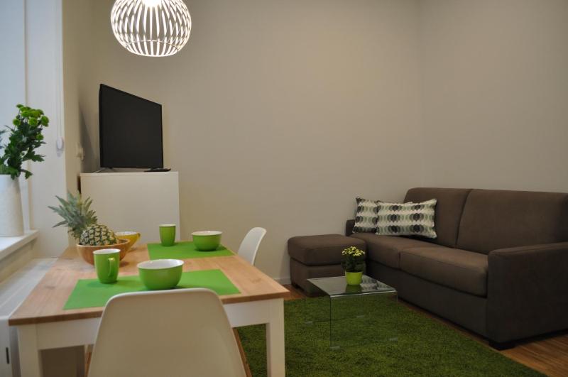 One-Bedroom Apartment image 2
