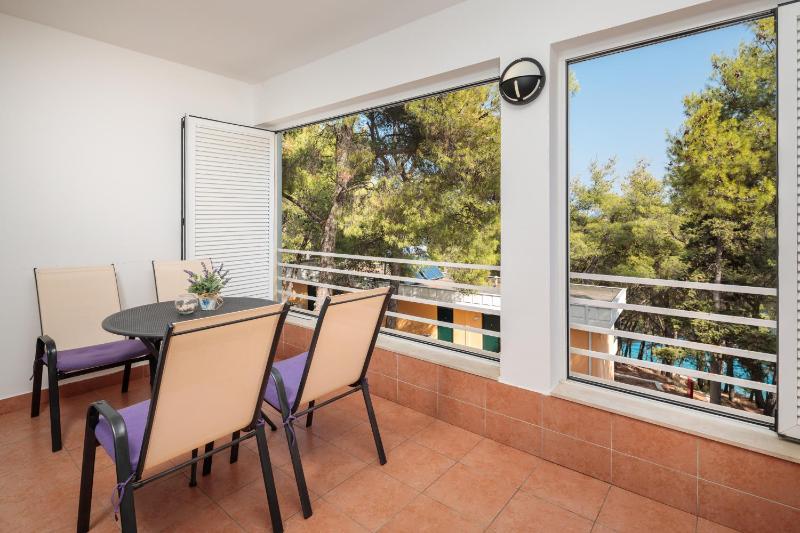  One-bedroom Deluxe Apartment Suite image 1