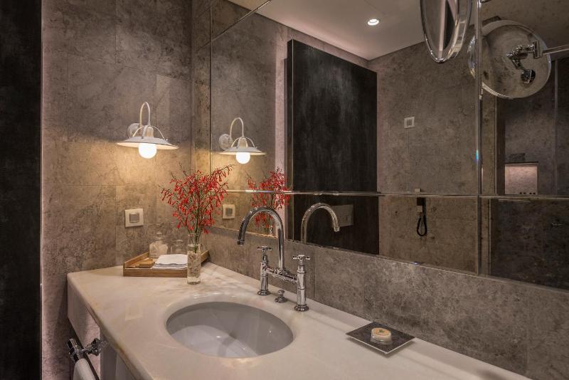 Superior Room image 4