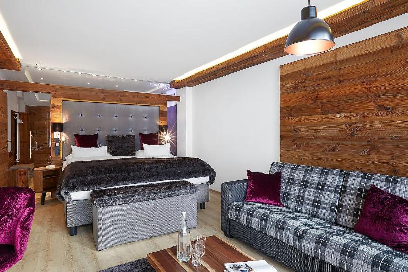 Diamond Double Room image 1