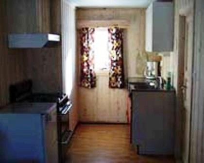 Cottage (6 Adults) image 3