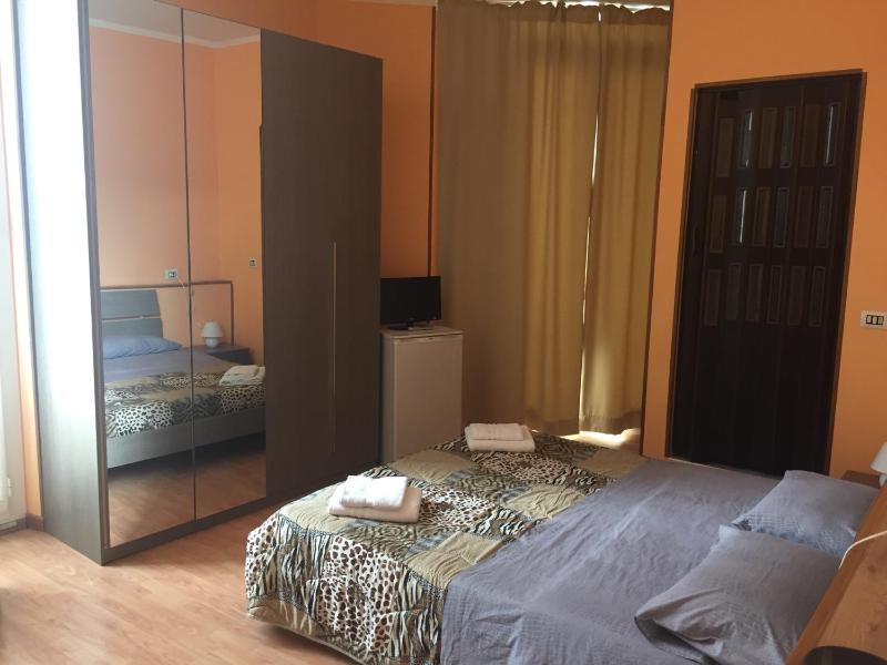 Triple Room with Balcony image 4