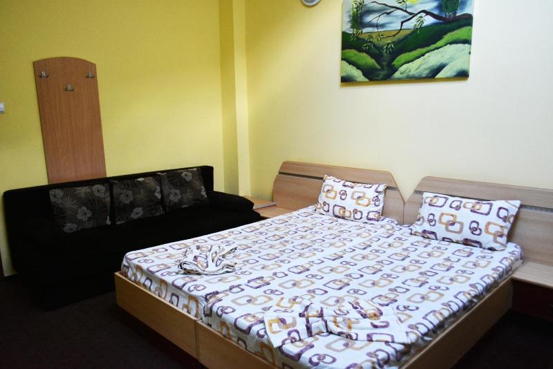 Triple Room with Private Bathroom image 1