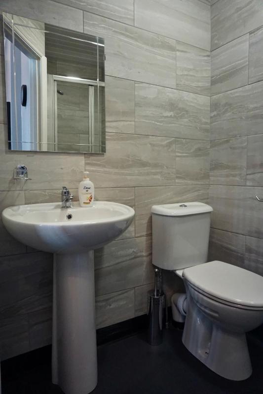 Small Double Room image 2