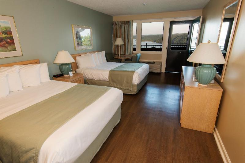 Queen Room with View image 4