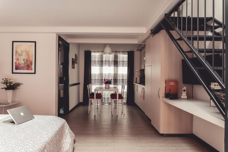 Studio - Split Level image 2