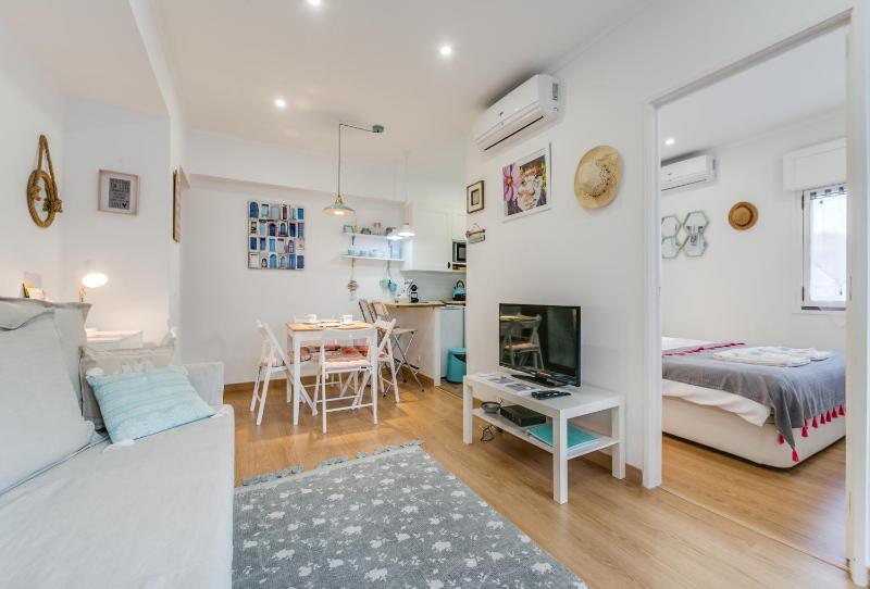 Beach House Apartment - image 1