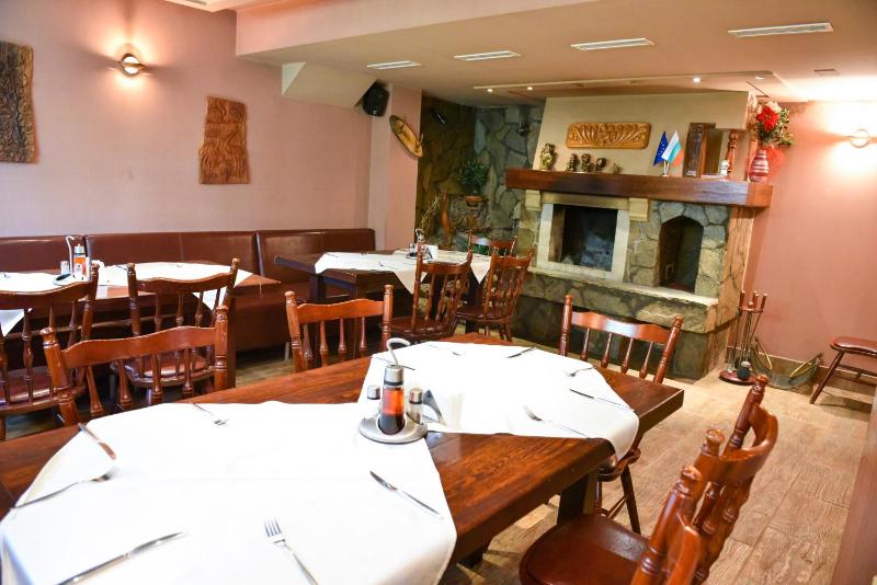 Martin Club Hotel - image 8