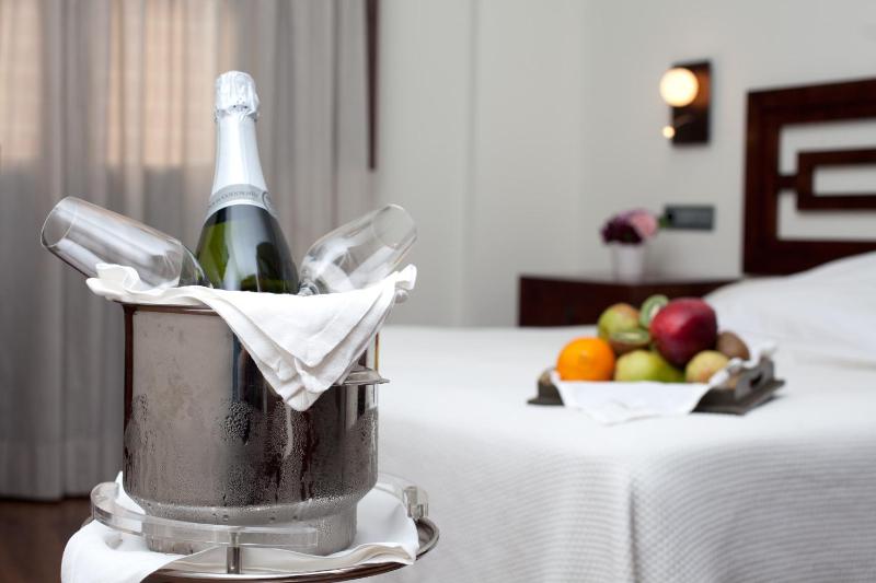 Junior Suite image 2