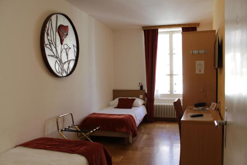 Double Room image 4