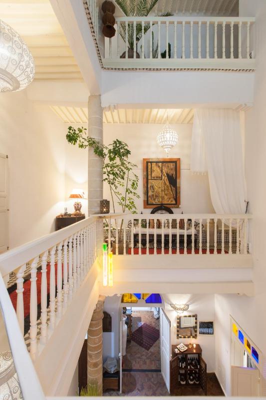 Riad Emotion - image 11