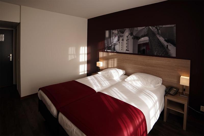 Double Room image 1
