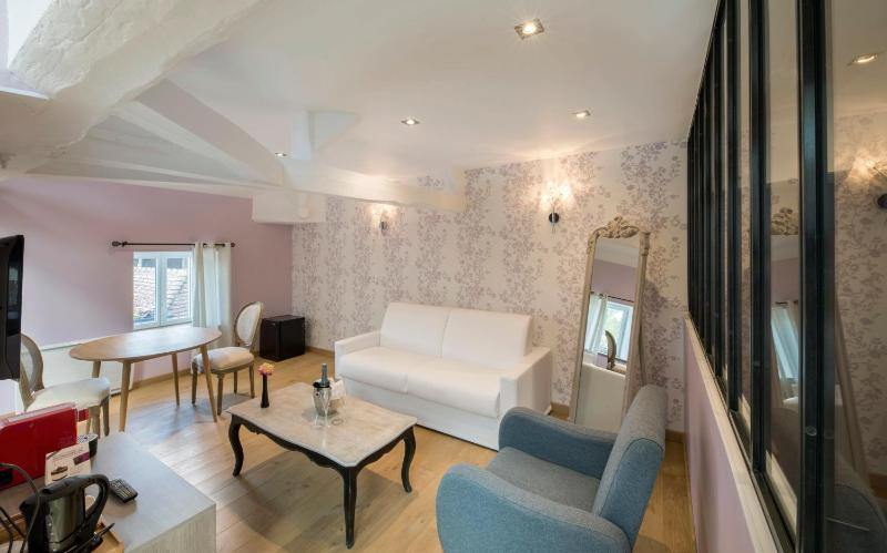 Superior Suite image 1