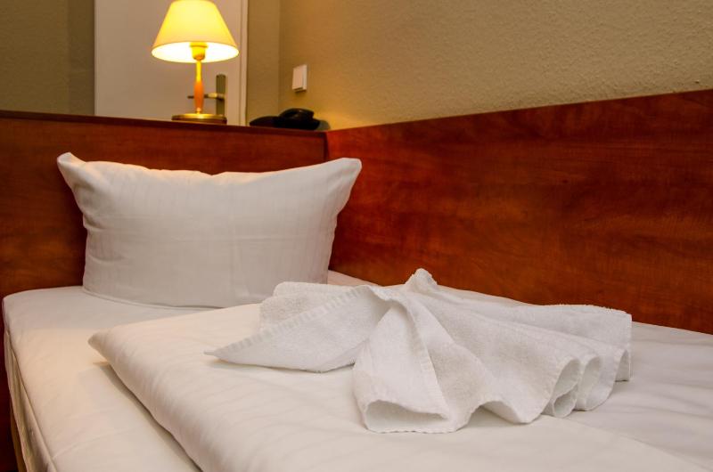 Standard Single Room image 1
