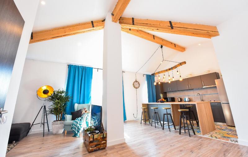 Penthouse Apartment with Parliament View image 2