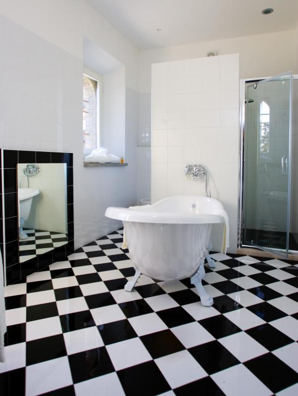 Executive Suite image 4