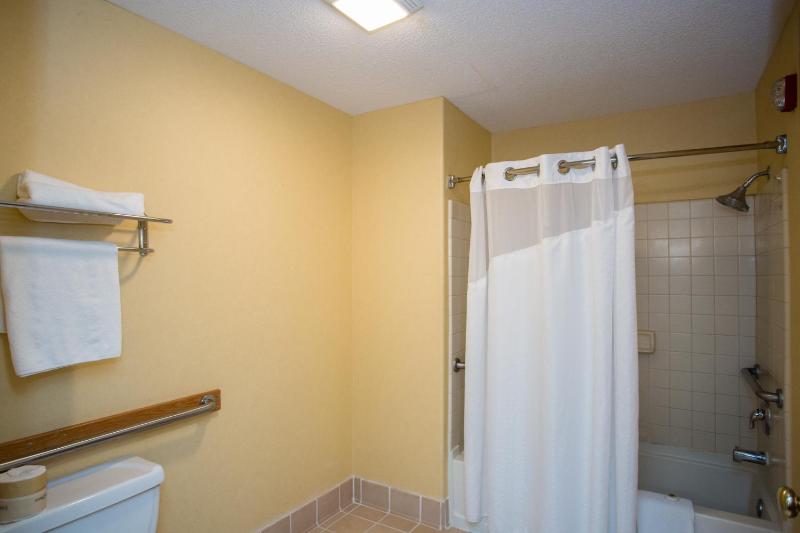 King Room image 3