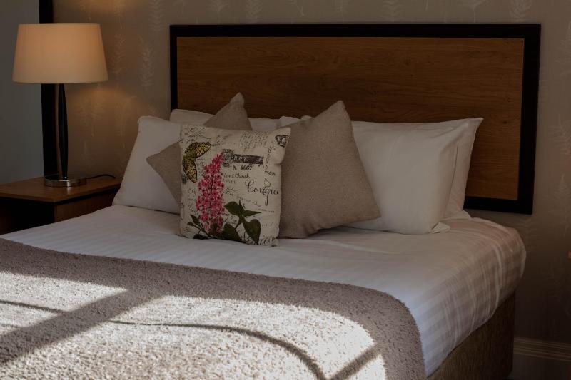 Double Room with Garden View image 3