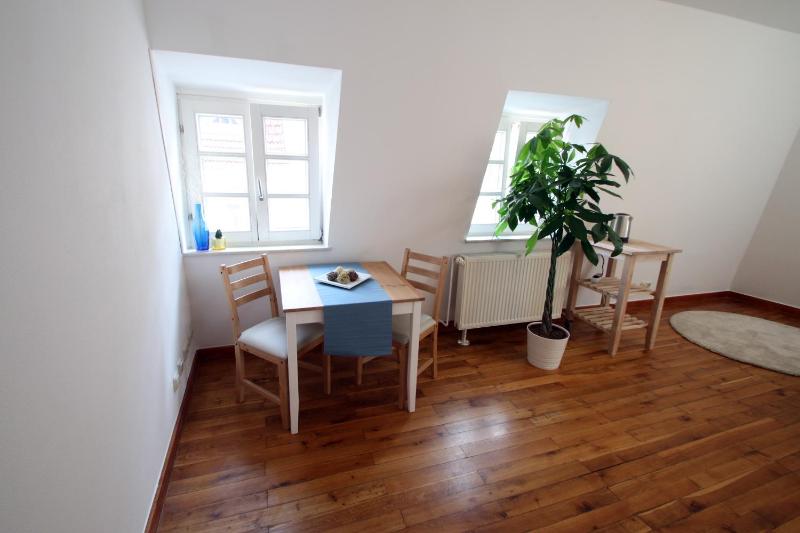 Studio Apartment with Kingsize Bed (annex) 2.OG image 2