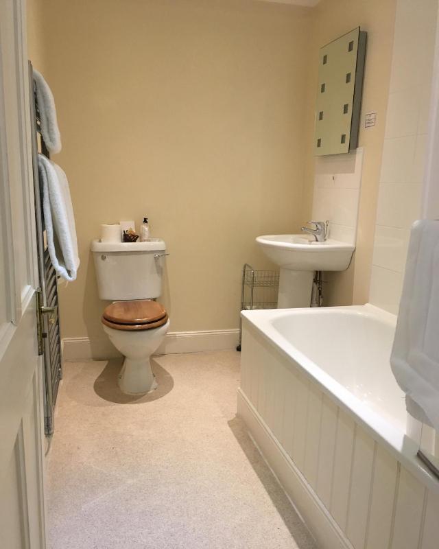 Small Double Room image 3