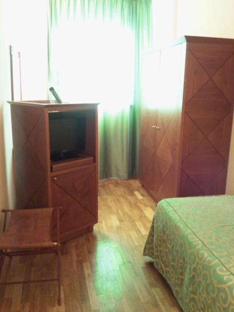 Single Room image 2
