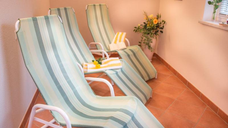 Double Room with Balcony image 4