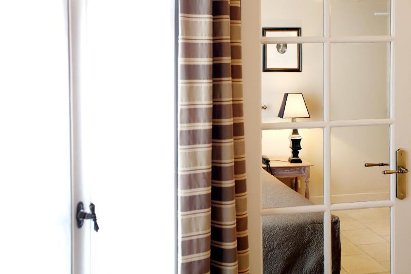 Standard Single Room image 3