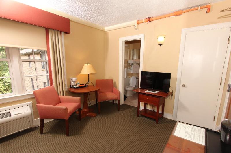 King Room image 4