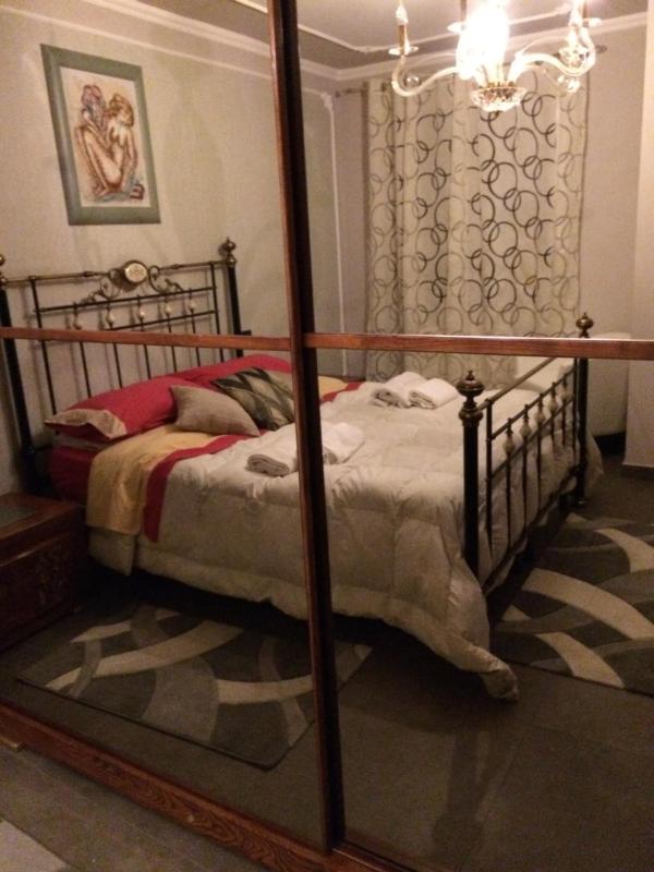 King Room image 3