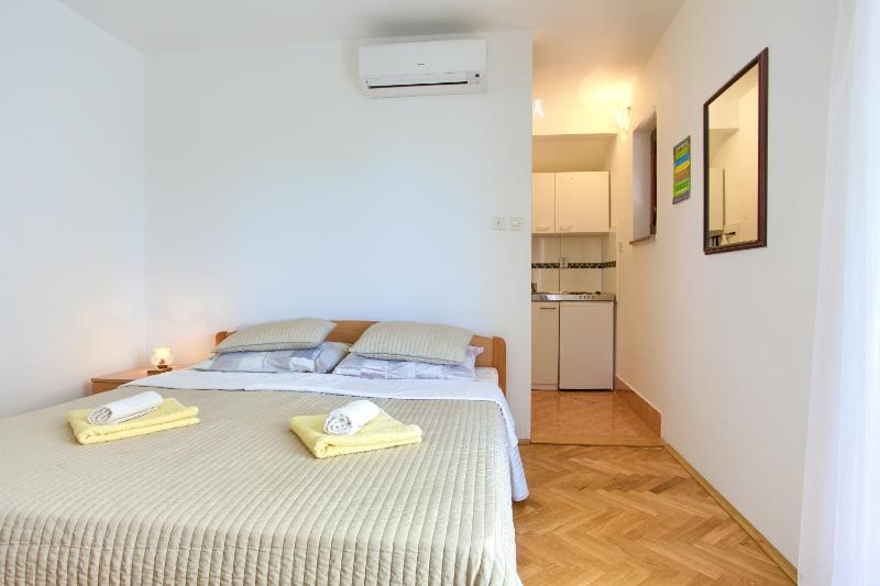 Apartments Vlatko - image 8