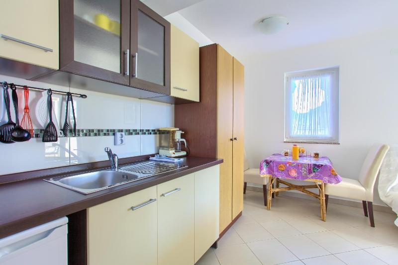 Apartments Vlatko - image 18