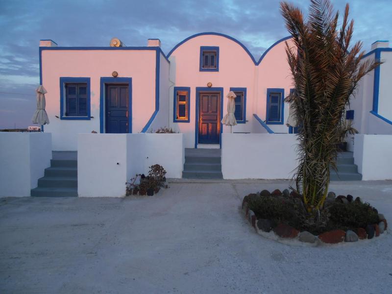 Hotel Paradisos Oia - image 9