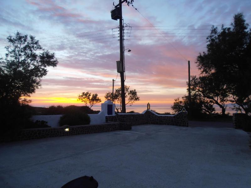 Hotel Paradisos Oia - image 18