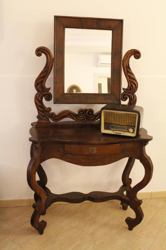 Quadruple Room with Private Bathroom image 3