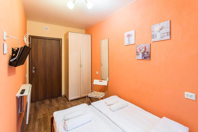 Standard Double Room image 3