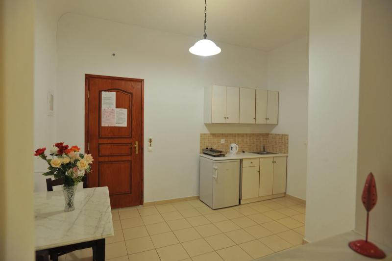 Superior One-Bedroom Apartment (4 Adults) with Pool and Sea View image 4