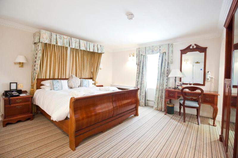 Executive Suite image 2
