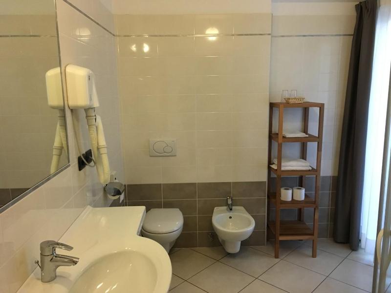 Budget Double or Twin Room image 4