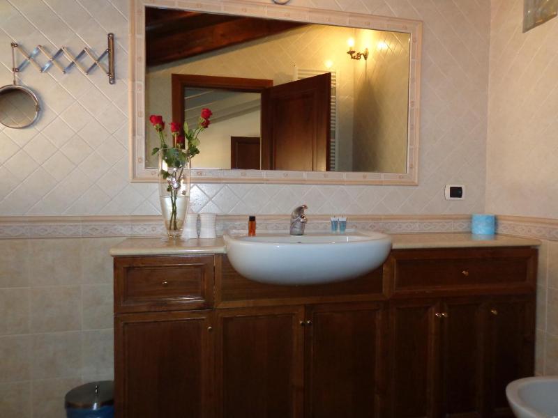 Superior Double Room - Attic image 4