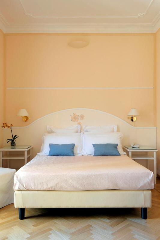 Junior Suite (2 Adults) image 4