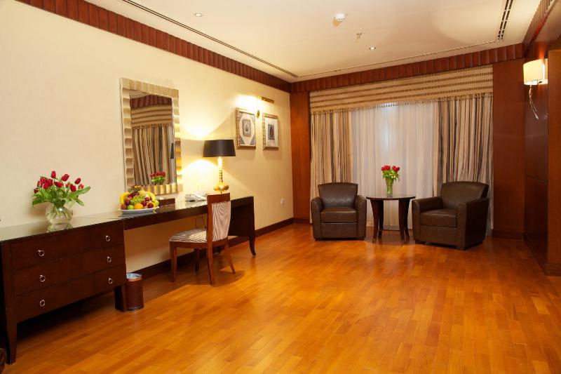 Royal Suite image 3